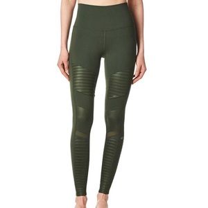 ❤️ Alo Yoga Green Moto Leggings ❤️